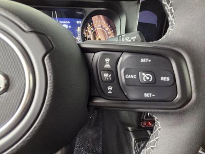 2026 Jeep Gladiator — photo 13 view