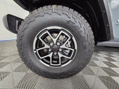 2026 Jeep Gladiator — photo 7 view