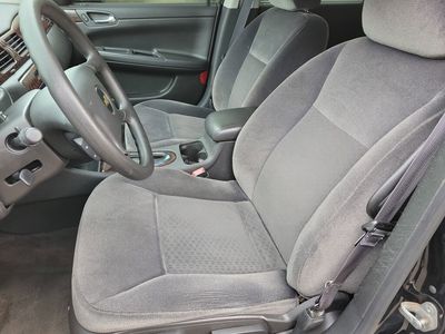 2014 Chevrolet Impala Limited - Photo 4