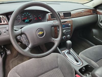 2014 Chevrolet Impala Limited - Photo 2