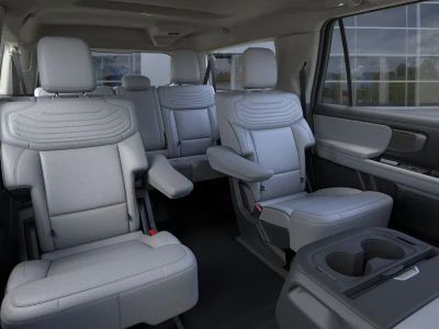 2026 Ford Expedition - Photo 12