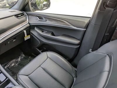 2026 Jeep Grand Cherokee L — photo 18 view