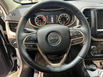 2017 Jeep Cherokee - Photo 19