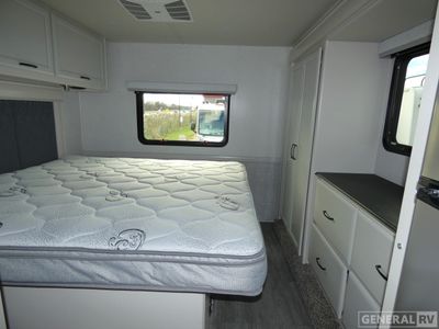 2024 Holiday Rambler Admiral - Photo 14