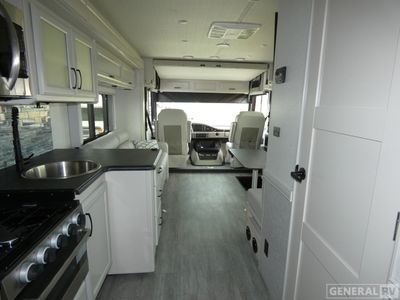 2024 Holiday Rambler Admiral - Photo 6