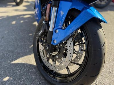 2026 Suzuki GSX-8R - Photo 9