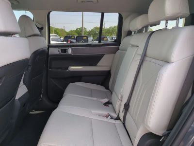 2026 Hyundai SANTA FE HYBRID — photo 17 view