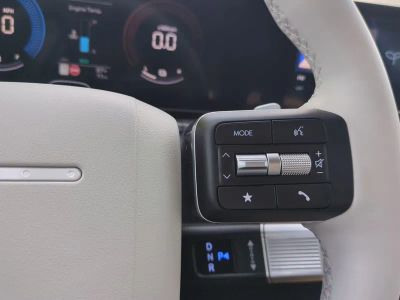 2026 Hyundai SANTA FE HYBRID — photo 34 view