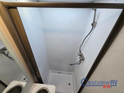 2026 Coachmen RV Leprechaun - Photo 20