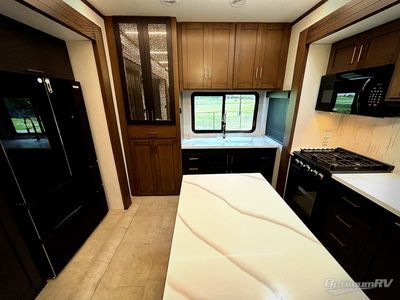 2025 Heartland Bighorn - Photo 6