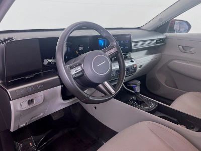 2025 Hyundai Kona — photo 8 view