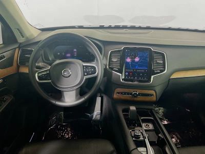 2023 Volvo XC90 — photo 19 view