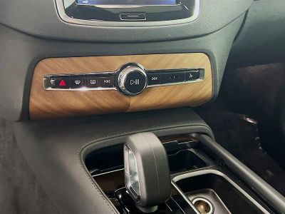 2023 Volvo XC90 — photo 14 view