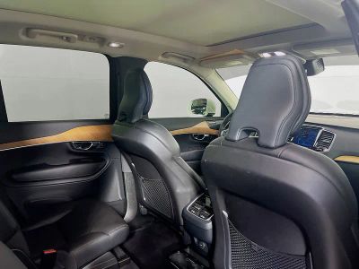 2023 Volvo XC90 — photo 7 view
