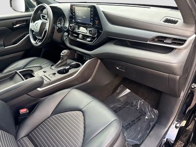 2022 Toyota Highlander - Photo 13