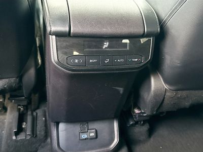 2022 Toyota Highlander - Photo 19