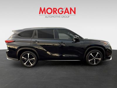 2022 Toyota Highlander - Photo 2