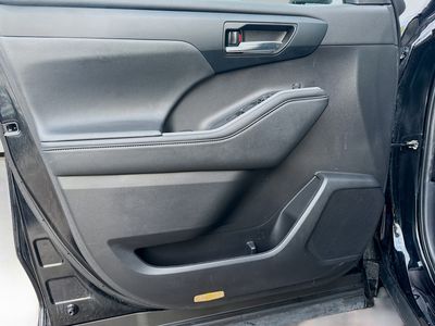 2022 Toyota Highlander - Photo 21