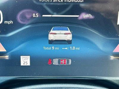 2026 BMW 5 Series — photo 9 view