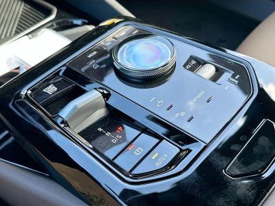 2026 BMW 5 Series — photo 14 view