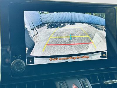 2023 Toyota RAV4 Hybrid — photo 13 view