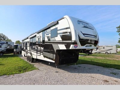 2025 Keystone RV Fuzion - Photo 1