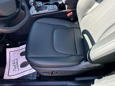 2026 Kia Sportage — photo 18 view