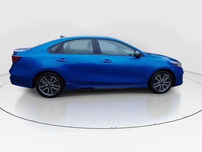 2024 Kia Forte — photo 8 view