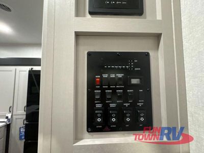 2026 Jayco Seismic - Photo 32