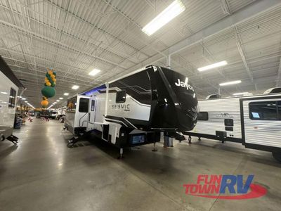 2026 Jayco Seismic - Photo 1