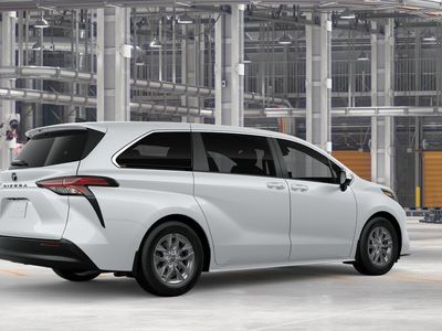 2026 Toyota Sienna — photo 10 view