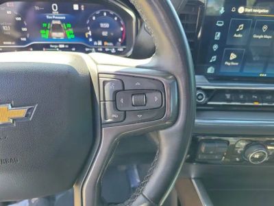 2024 Chevrolet Silverado 3500HD — photo 15 view