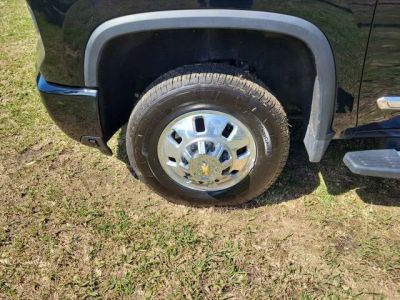 2024 Chevrolet Silverado 3500HD — detail view