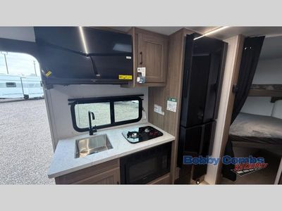 2026 Coachmen RV Freedom Express Select - Photo 13