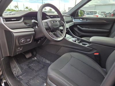 2026 Jeep Grand Cherokee — photo 14 view
