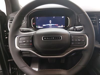 2024 Jeep Wagoneer L — photo 12 view