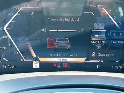 2026 BMW X5 — photo 9 view