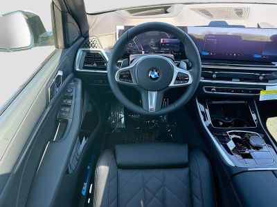 2026 BMW X5 — photo 17 view