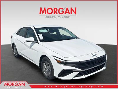 2026 Hyundai ELANTRA SE in Serenity White Pearl — front three-quarter view