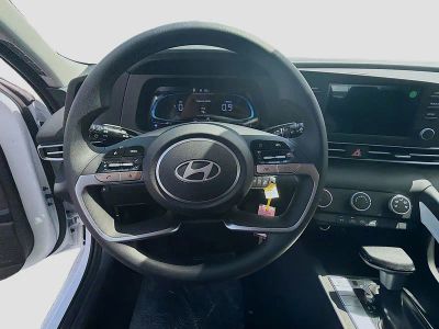 2026 Hyundai ELANTRA — photo 8 view