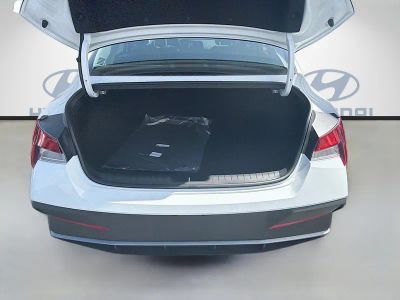 2026 Hyundai ELANTRA — photo 18 view
