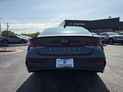 2026 Hyundai Elantra - Photo 5