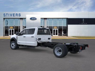 2026 Ford Chassis Cab - Photo 5