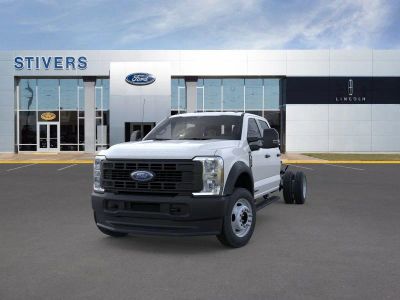 2026 Ford Chassis Cab - Photo 3