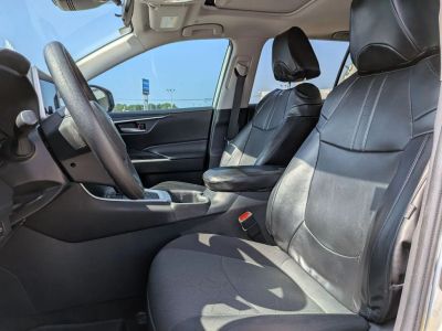 2023 Toyota RAV4 Hybrid - Photo 12