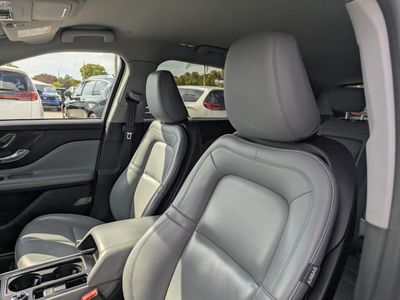 2022 Lincoln Corsair - Photo 21