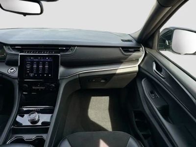 2024 Jeep Grand Cherokee — photo 17 view