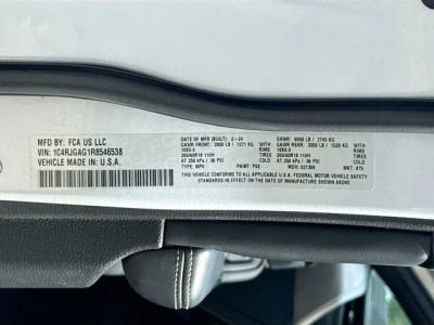 2024 Jeep Grand Cherokee — photo 40 view