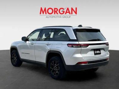 2024 Jeep Grand Cherokee — detail view