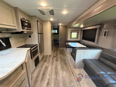 2022 Coachmen RV Catalina Legacy — photo 10 view